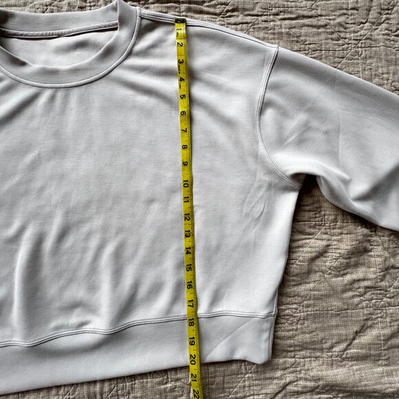 Lululemon - Softstreme Crewneck Oversized Pullover - Size 10 - Picture 6 of 6